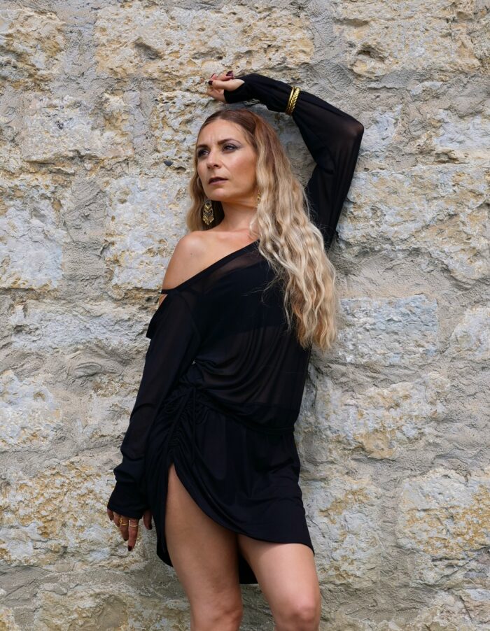 Athéna La Guerrière Noire – Image 2